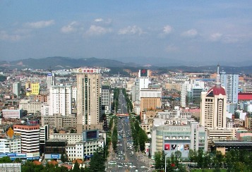Vehicle exhaust is painting Kunming's blue skies gray