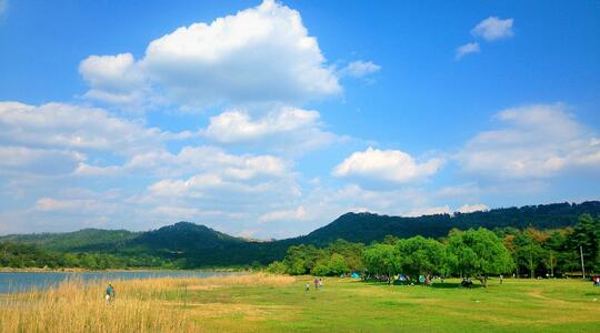 石林长湖风景区